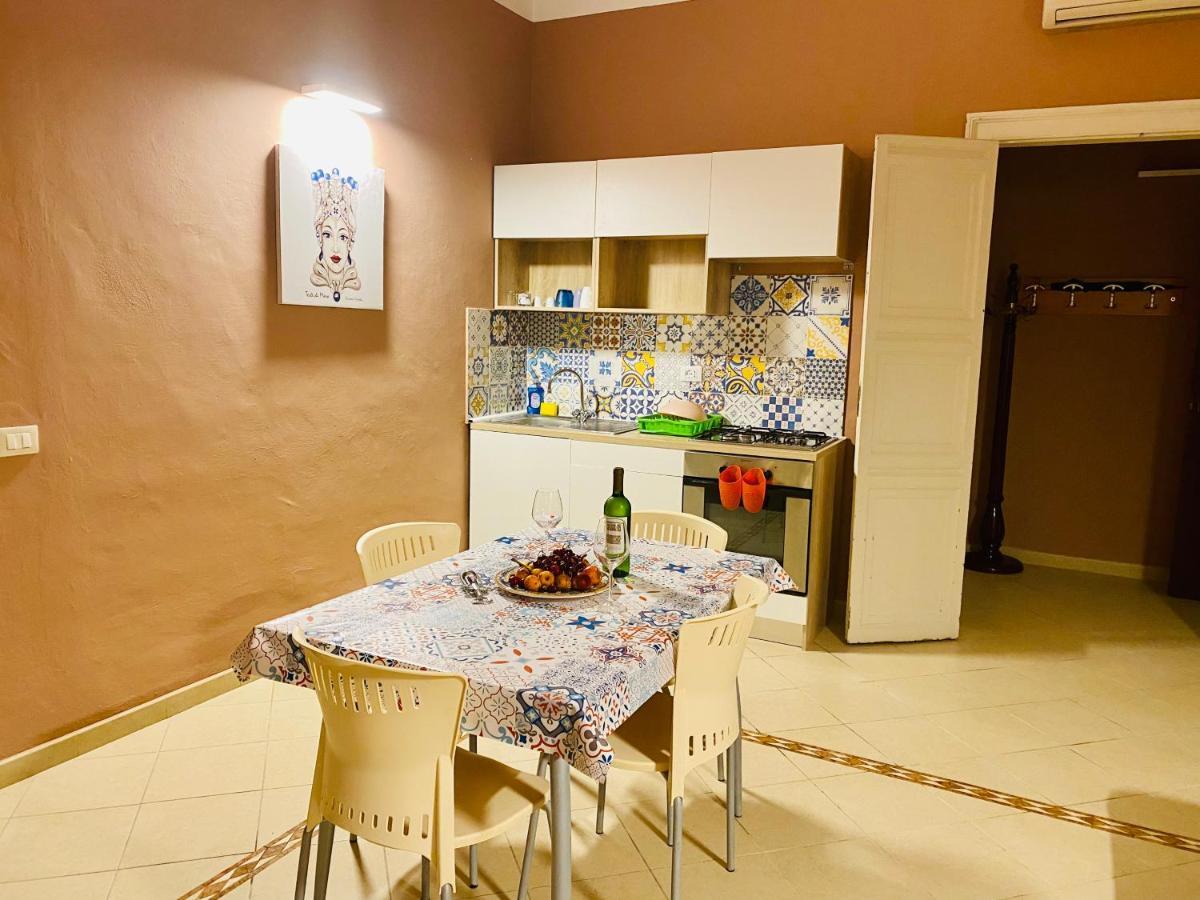 Angelo Apartments&Rooms Trapani Buitenkant foto