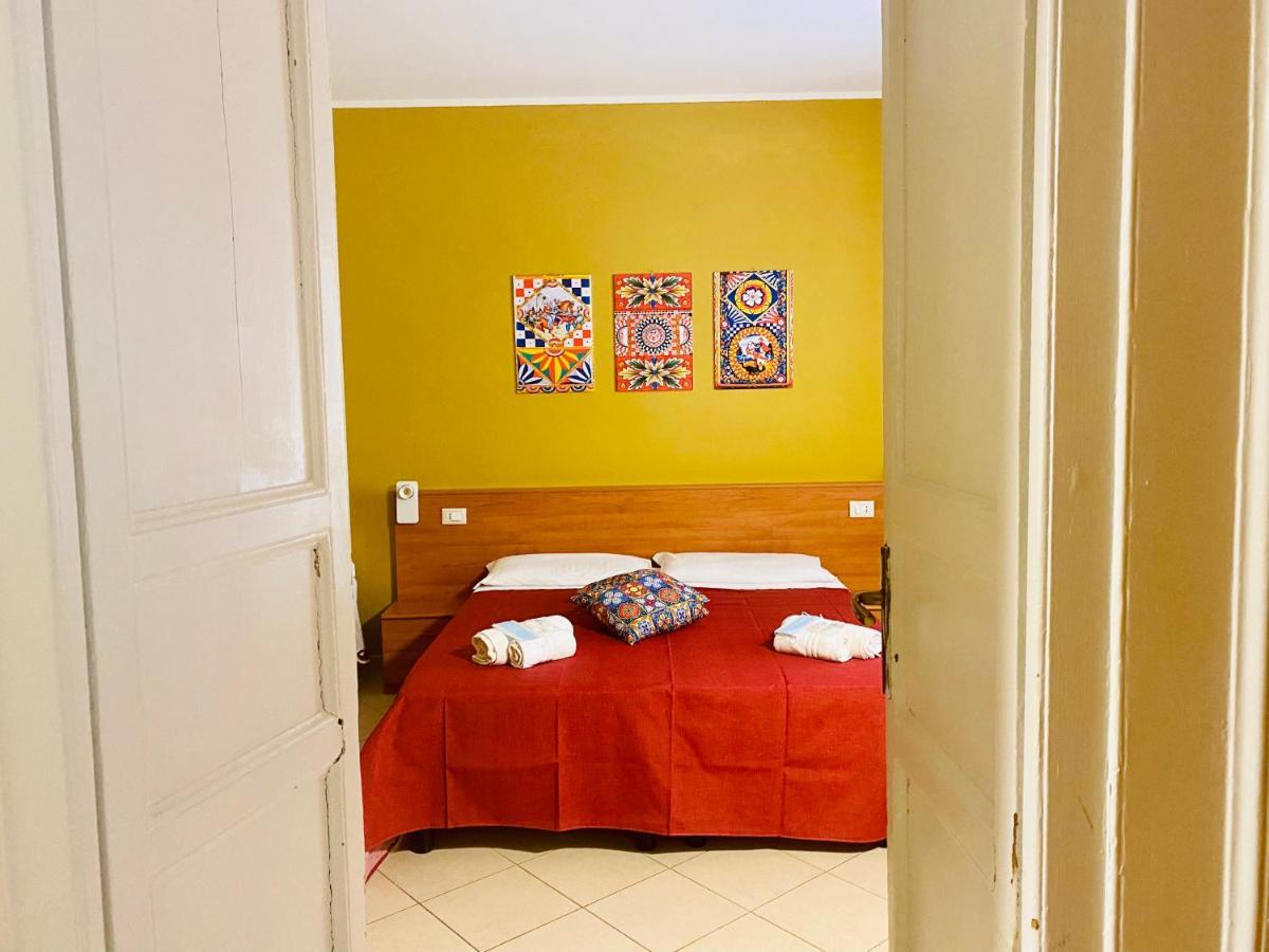 Angelo Apartments&Rooms Trapani Buitenkant foto